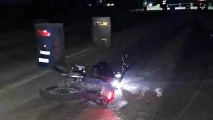 Motociclista sufre grave traumatismo de cráneo en fuerte vuelco en la Ruta 18