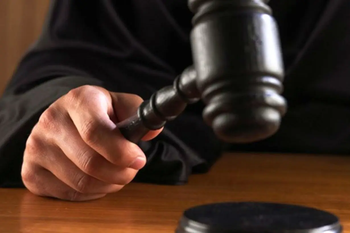Tres personas condenadas tras juicio oral por robo y narcomenudeo: sentencias firmes en el caso