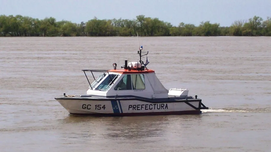 Es implementado un operativo de búsqueda en el río Paraná por denuncia de posible ahogamiento