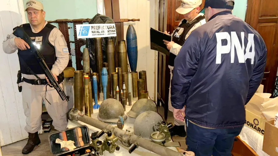 Fuerzas federales decomisan cargamento de armas y material bélico en Pueblo Liebig