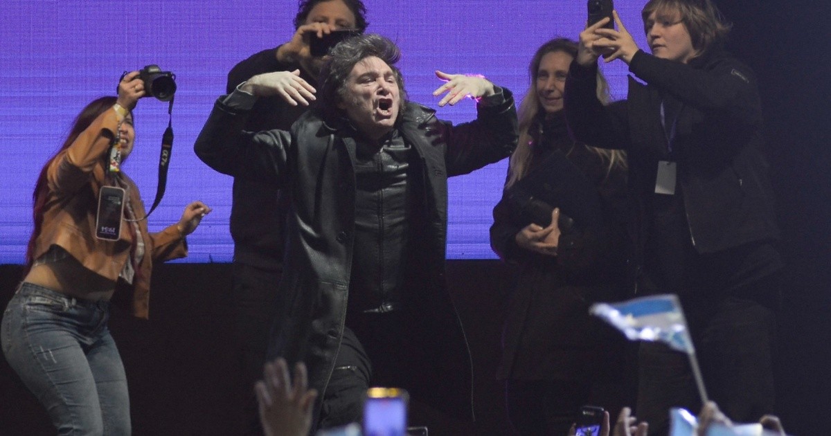 Arranca la campaña: Milei viaja a Tierra del Fuego para un acto electoral