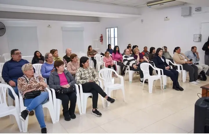 Visita a punto digital y charla sobre ciberdelitos