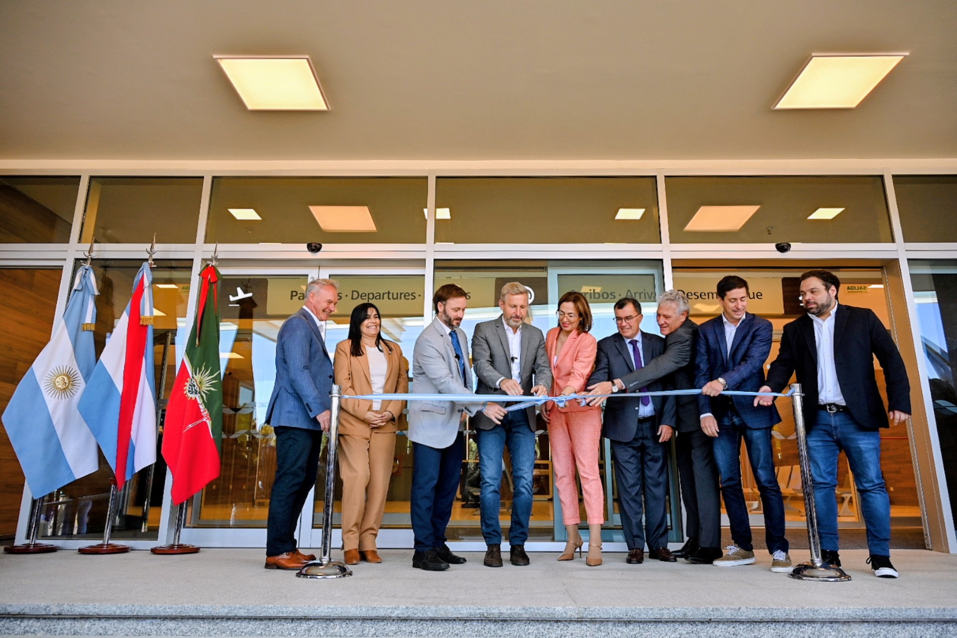 Frigerio inauguró el aeropuerto de Concordia y prometió nuevas obras para impulsar el desarrollo regional