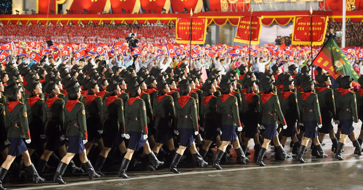Corea del Norte exhibe misil intercontinental en desfile por el 80° aniversario del Partido de los Trabajadores