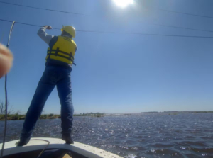Jefe de una cuadrilla afrontó situación extrema para que no falte luz en 12 estancias