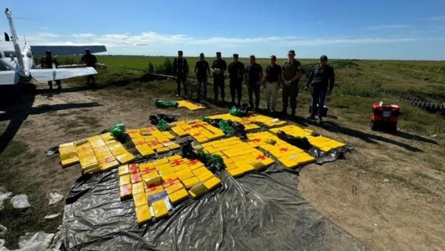 Condenan y expulsan a la Miss Bolivia que aterrizó en Ibicuy con 359 kilos de cocaína