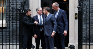 Aliados europeos respaldan a Zelensky en Londres y endurecen la negociación del plan de paz con Rusia