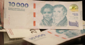 Diciembre arrancó con desplome de tasas: plazos fijos pagan menos de 25% anual y crédito baja a paso lento