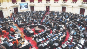 DNU sobre la SIDE ingresó al Congreso: oficialismo defiende la medida y la oposición exige explicaciones