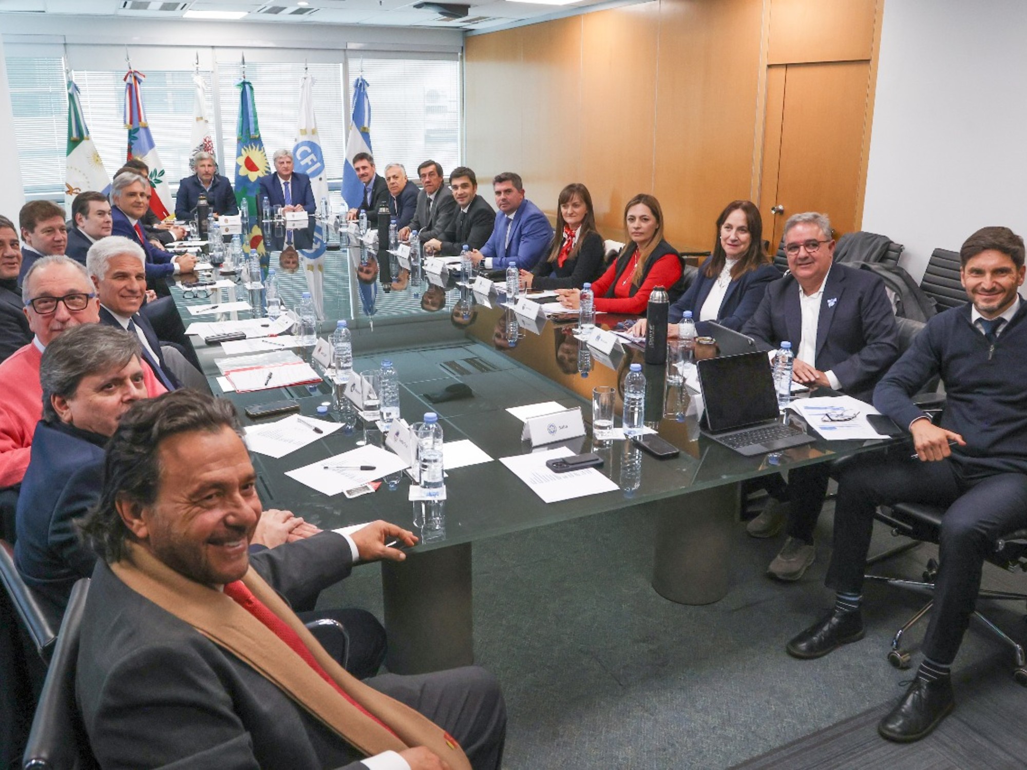 Reforma laboral: el Gobierno apuesta a desinflar la cumbre que planean los gobernadores para presionar por Ganancias