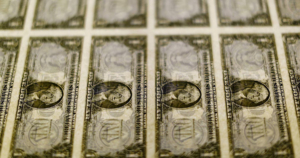 El dólar sube a $1.460 en Banco Nación y $1.437,50 mayorista, pero acumula baja de $17,50 (1,2%) en enero