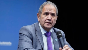 Palazzo: “Son básicamente unos delincuentes” si votan indemnizaciones en 12 cuotas