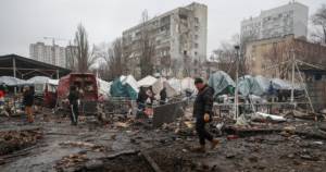 Víctimas civiles por bombardeos en Ucrania aumentaron 26% en 2025 y generan alarma internacional
