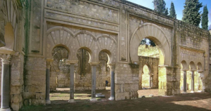 Descubren Madinat al Zāhira en 120 hectáreas: hallazgo científico reaviva debate sobre política cultural