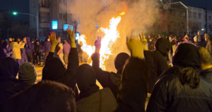 Régimen iraní detiene a otro activista tras publicar un manifiesto crítico sobre la represión de protestas