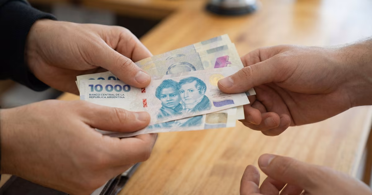 Salario pretendido por los argentinos en 2025: subió 34,66% vs inflación 31,5% y cayó 3,71% en diciembre