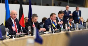 Países del Grupo de Contacto acuerdan 35.000 millones de dólares en ayuda militar para Ucrania en 2026