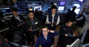 Mercados: rebotan acciones y bonos argentinos tras dos caídas; S&P Merval +1,4%, bonos +0,1% y riesgo país 499 puntos