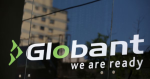 La acción de Globant cae 18%: desplome tecnológico y dudas por su modelo y adaptación a la inteligencia artificial