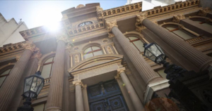 El banco central compró más de USD 1.200 millones y suma 22 ruedas con saldo comprador, 12% de la meta anual